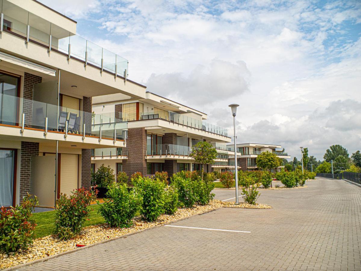 Panorama Superior Apartments - Pool, Garden, Parking Balatonalmadi Bagian luar foto