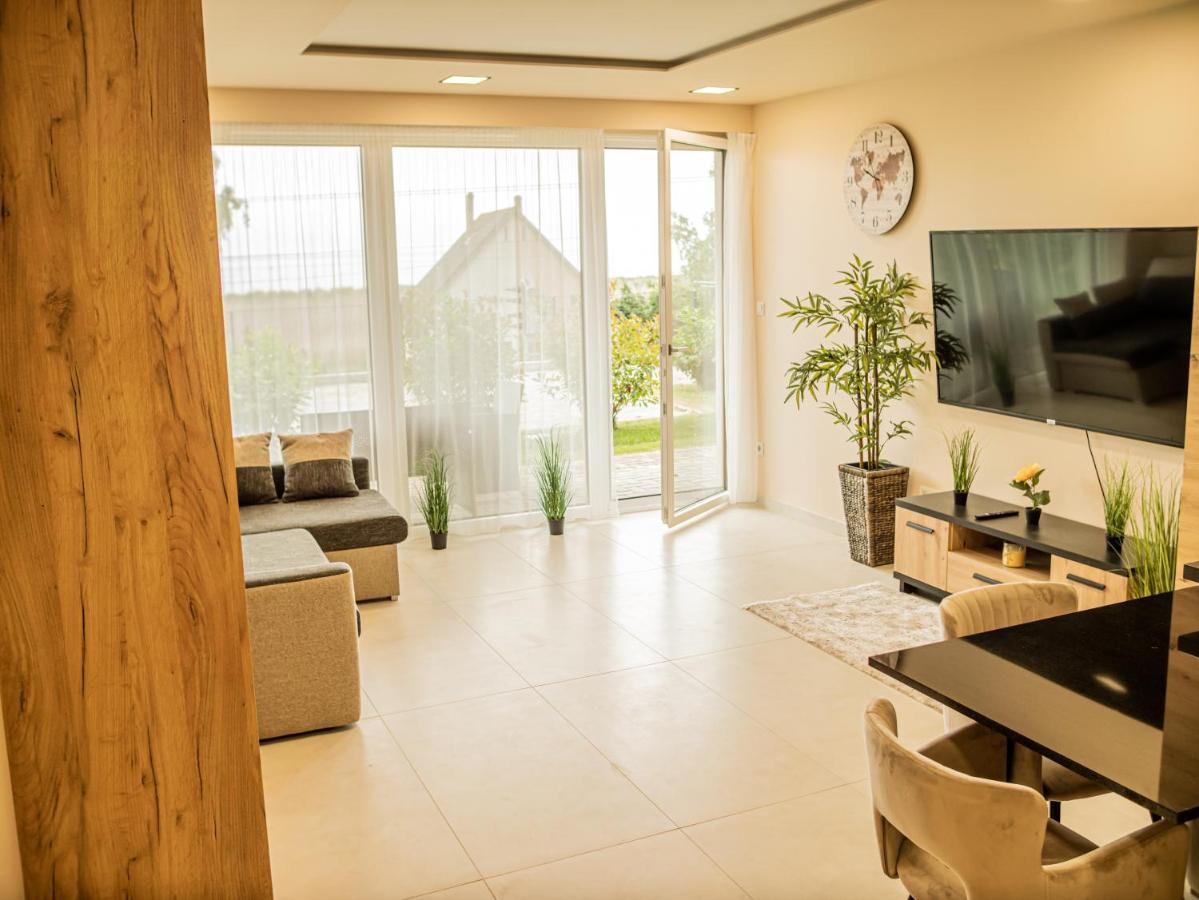 Panorama Superior Apartments - Pool, Garden, Parking Balatonalmadi Bagian luar foto