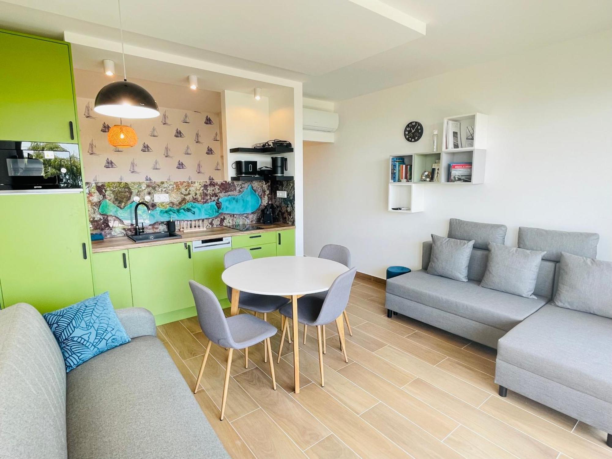 Panorama Superior Apartments - Pool, Garden, Parking Balatonalmadi Bagian luar foto