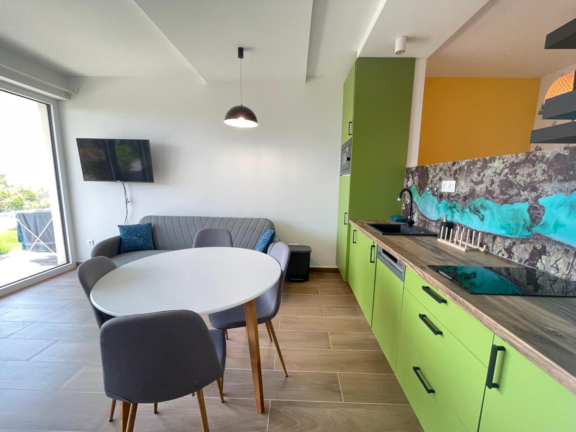 Panorama Superior Apartments - Pool, Garden, Parking Balatonalmadi Bagian luar foto