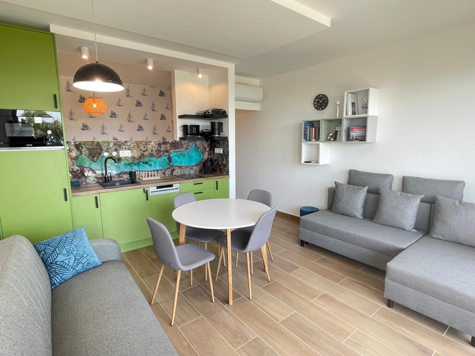 Panorama Superior Apartments - Pool, Garden, Parking Balatonalmadi Bagian luar foto