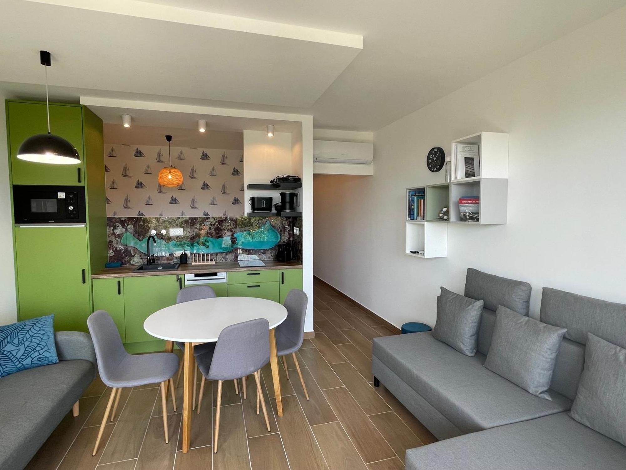 Panorama Superior Apartments - Pool, Garden, Parking Balatonalmadi Bagian luar foto